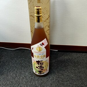 [N0529]* Chiba prefecture inside to shipping limitation (pick up) *20 -years old under. person regarding sake kind. sale is do not do * not yet . plug plum wine . sake 1800ml 18% gold . winning 