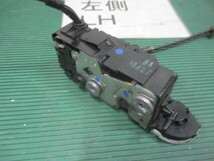 プジョー 207 ABA-A75FW フロント左ドアロックアクチュエーター_画像3