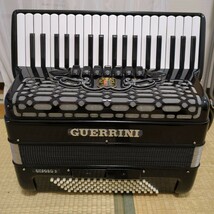 GUERRINIイタリア製高級アコーディオンハードケース付_画像1