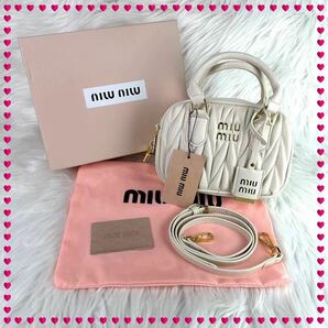 ★極美品★MIU MIU ミュウミュウ マテラッセ レザートップハンドルバッグ #6244161の画像1