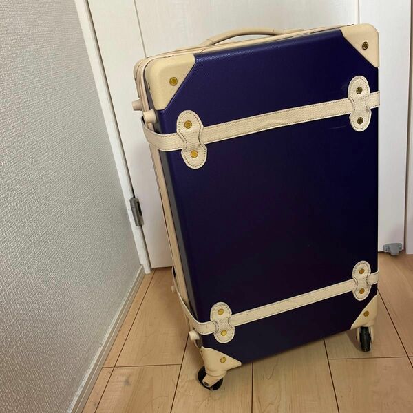 スーツケース紫