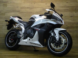 Honda　PC40　CBR600RR　Lightウエイトスポーツ♪USB♪ローンもOK♪