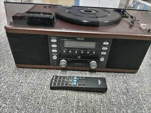 【通電確認済み】TEAC ティアック LP-R520-WA ターンテーブル カセットプレーヤー付 CD レコーダー　CDレコーダーシステム ターンテーブル 