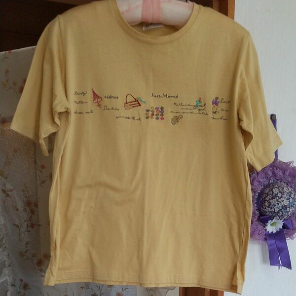 ◆薄い黄色のTシャツ◆日本製/綿100%Tシャツ◆M～Lサイズ/レディース