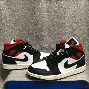 【新品未使用】ナイキ エアジョーダン1 AIR JORDAN1 mid スニーカー　ジムレッド　26cm 