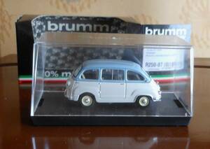  миникар 1/43 Fiat 600 Multipla brumm