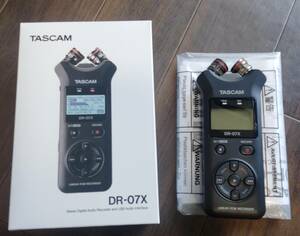 ほぼ新品 TASCAM DR-07X タスカム（DR-07MKIIの後継機）