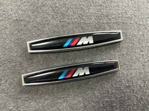 BMW ///M カーステッカー エンブレム ブラック＆シルバー プレート フェンダーバッジ シール 金属製 送料無料 2個セット ●107番