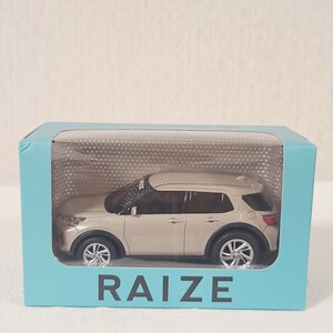 送料無料　未使用　トヨタ　ライズ　RAIZE ナチュラルベージュマイカメタリック プルバックカー
