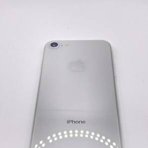 KT060299【爆速発送・土日発送可】iPhone 8 ホワイト 1円スタート アイフォン アップル 利用制限 ◯【キャリア・au】の画像6