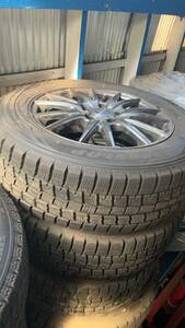 美品 ダンロップ スタッドレス 205/65R16 アルファード ヴェルファイア エルグランド