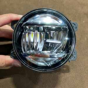 LM112907 Subaru VMG Levorg right LED foglamp * koito114-11092