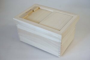 [ outlet ] rice chest lovely compact size . made made in Japan rice stocker large size 5kg for DX-5 rice storage . rice .1977 y-461