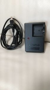 動作品 LI-40C OLYMPUS オリンパス バッテリーチャージャー 充電器 デジカメFE-320の付属品