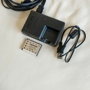 動作 OLYMPUS デジカメFE-320の付属品セット 充電器 LI-40C バッテリー LI-42B USBケーブル付き