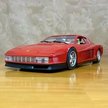 1/18 フェラーリ テスタロッサ 1984 Ferrari Testarossa ミニカー_画像1