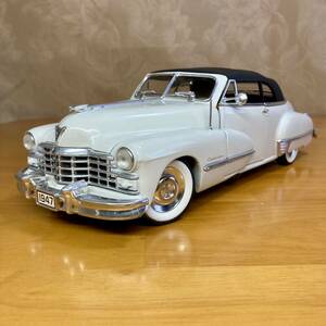 1/18 キャデラック1947 CADILLAC Series62ミニカー