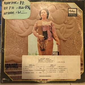 LP Indonesia[ Waldjinah 1 ] Indonesia Tropical Jazzy Kerontjong Solo Pop 70's illusion rare record k long chon national treasure . singer 