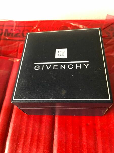 ジバンシイ　GIVENCHY 空箱　腕時計　 ボックス 空き箱　化粧箱