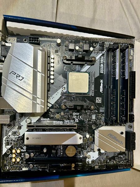 Ryzen7 5700x Asrock B550M Pro4 DDR4 32GB 