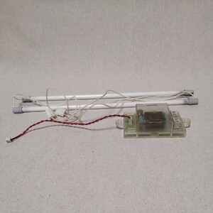 ４号機　旋風の用心棒　下段蛍光灯？＋基板　動作未確認　実機　パチスロ　スロット　ロデオ　サミー