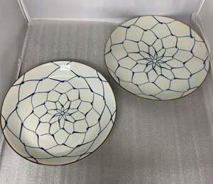 A1159→肥前 大皿２枚セット 有田焼 元箱　飾皿 　ご菓子鉢　陶芸品　伝統工芸　美術陶器　食器刺身 平皿 網図 盛皿 料亭 和食店 旅館