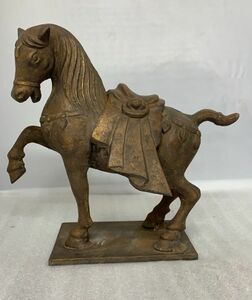 B1021→金属工芸品 馬 ウマ 置物 鋳物 駿馬 鉄縁起物 干支 置物 馬 駆け馬 中古