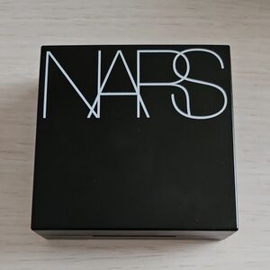 中古 NARS ナチュラルラディアント ロングウェア クッションファンデーション 5880 (ケース付き)