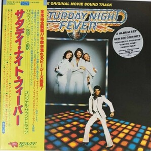 47011★良盤 BEE GEES / SATURDAY NIGHT FEVER ※帯付き・２枚組の画像1