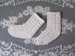  hand-knitted cotton socks * ivory 9cm+