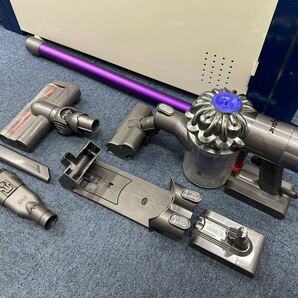 dyson ダイソン コードレスクリーナー 掃除機 v6 motorhead SV07 通電確認済み 動作不良 ジャンク 未清掃 サイクロン式 コードレス掃除機 の画像1