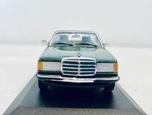 【送料無料】1/43 Minichamps Mercedes Benz メルセデス ベンツ 280E (W123) 1976 Green_画像9
