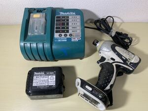 makita 充電式インパクトドライバ TD131D 充電器 バッテリー マキタ インパクト 電動工具 現状品