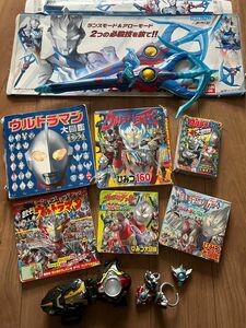 ウルトラマングッズ　タイガスパーク　ゼットランスアロー　図鑑　セット BANDAI おもちゃ