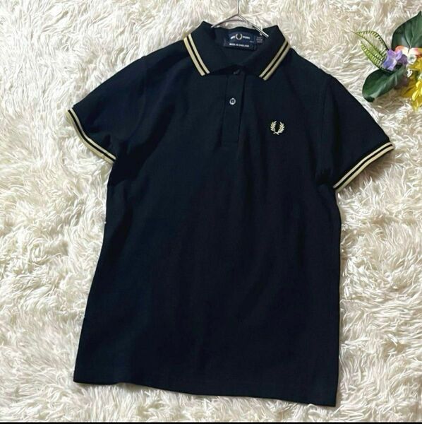 フレッドペリー　半袖ポロシャツ　黒×金　刺繍ロゴ　ゴルフウェア　イングランド製