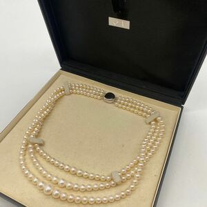 2404Y22 ジュエリーマキ 製品　3連パールネックレス 真珠直径約9.5mm〜5.1mm 箱付き 現状品