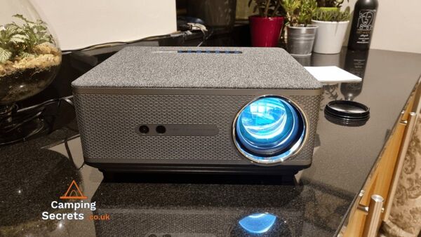 YABER k1プロジェクター高輝度750ANSIルーメン