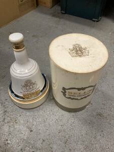 【雑貨】 古酒 未開栓 BELL'S ベル ウィリアム王子 誕生 記念 ボトル 1982年 スコッチ ウイスキー 箱付き 陶器 500ml ベルズ 