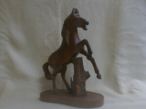 木製彫刻　吼える跳ね馬　28x20.5x10cm　498g　福徳縁起飾り置物