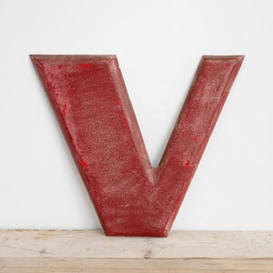 #3806　アメリカ　ヴィンテージ　ホーロー製　アルファベット文字【V】大型看板　サイン　ロゴ　ディスプレイ小物