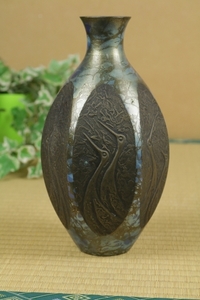 勝峰作 鋳銅鶴図花瓶 時代 花器　管54-1435