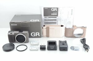 #B132 ★ショット数”２３３４”回！極上品！★RICOH GR III Diary Edition リコー