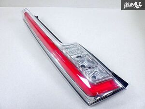 点灯OK!! ダイハツ 純正 LA150S LA160S ムーヴ カスタム LED テール レンズ テール ランプ 左 左側 助手席側 KOITO 220-69010 即納 棚P-2