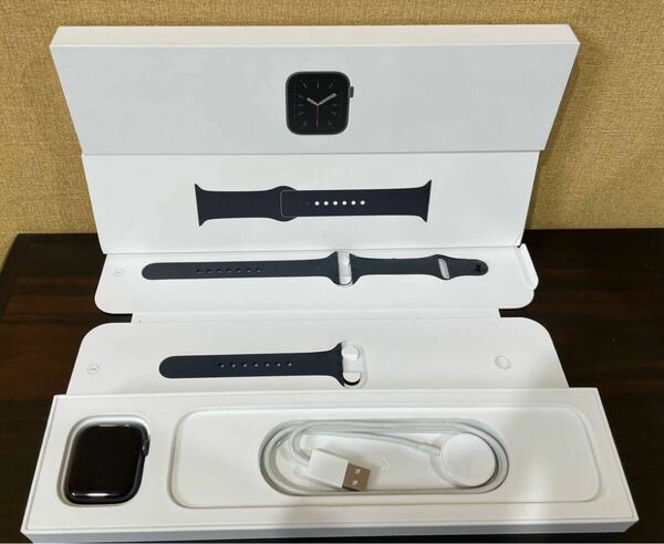 Apple Watch シリーズ6GPSモデル40mm A2291 32GB