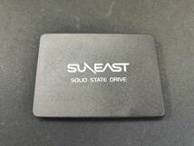 送料込☆動作確認済☆SUNEAST 2.5インチ SSD 512GB 7mm 使用時間 5140時間 SE800_画像1