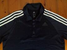 ☆微難有☆アディダス☆adidas CLIMALITE☆機能ポロシャツ D2Mトレーニング３ストライプ ドライ半袖ポロシャツ M 濃紺_画像2