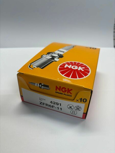 【新品・未使用】NGK ZFR6F-11 スパークプラグ　　　☆おまとめ品１０本セット☆