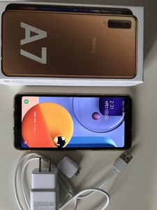 SAMSUNG Galaxy A7 楽天版