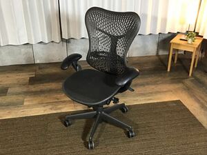 【美品・訳あり品】Herman Miller ハーマンミラー オフィスチェア アーロンチェア ブラック 直接引き取り可　(SA)