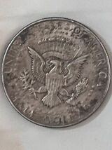 アンティークコイン　ケネディハーフダラー 《50セント》 1964年アメリカ銀貨(サビ、黒ずみ有り)_画像2